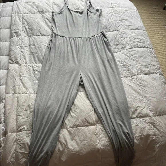 NWT women’s Old Navy Active jumpsuit size XL Tall - Picture 3 of 8